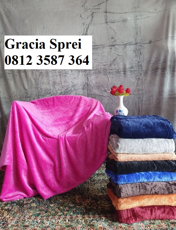 <p>Selimut Bulu Polos dengan beberapa warna fanta,